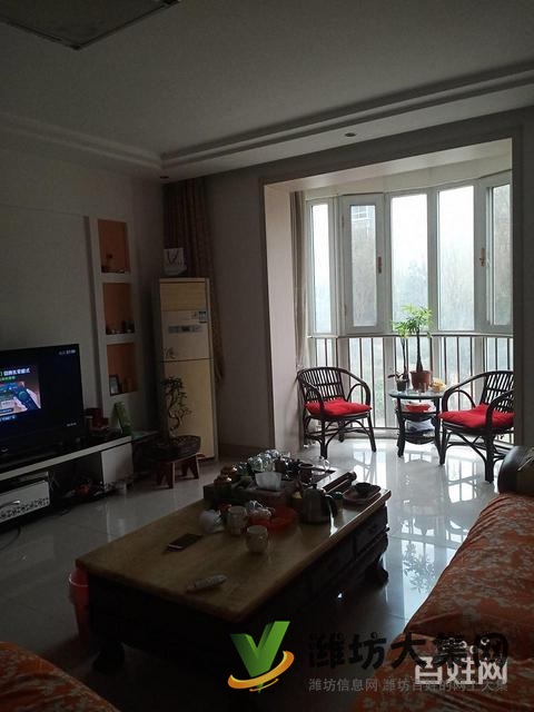 市北區(qū)新龍現(xiàn)代城帶35平車庫(kù),車位兩個(gè),過(guò)戶費(fèi)用低