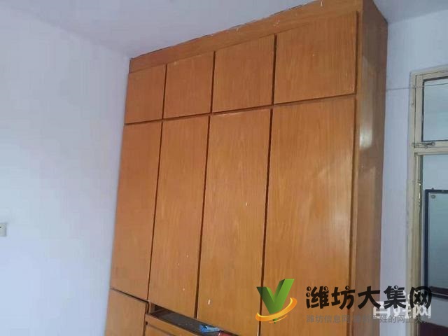 老縣府家屬院 送超大地下室房主急售!!!