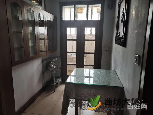 城北供銷社家屬院精裝1樓帶院帶家具低.價(jià)出租