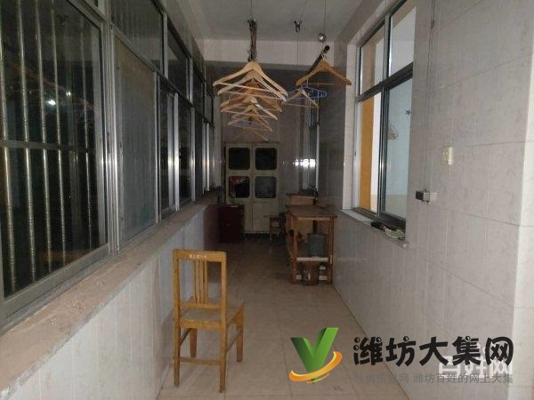 一實小近佳樂家 城市經(jīng)典旁 帶車庫有地下室 家具家