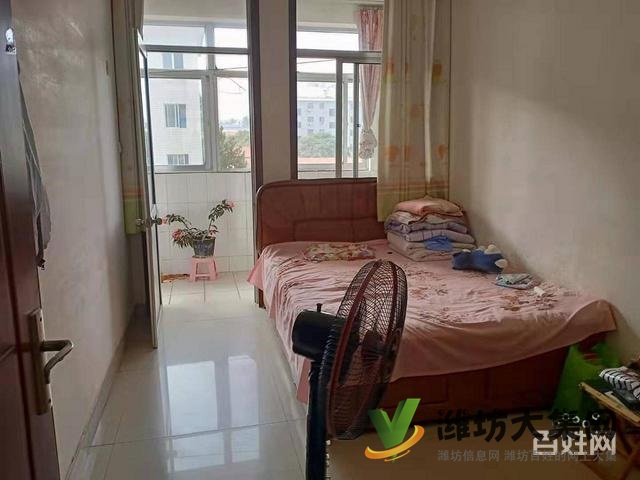 急售! 泉子巷自住房裝修精美交通便利 學(xué)區(qū)房