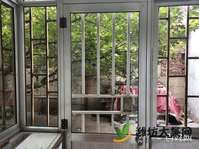 城北供銷社家屬院精裝1樓帶院帶家具低.價(jià)出租