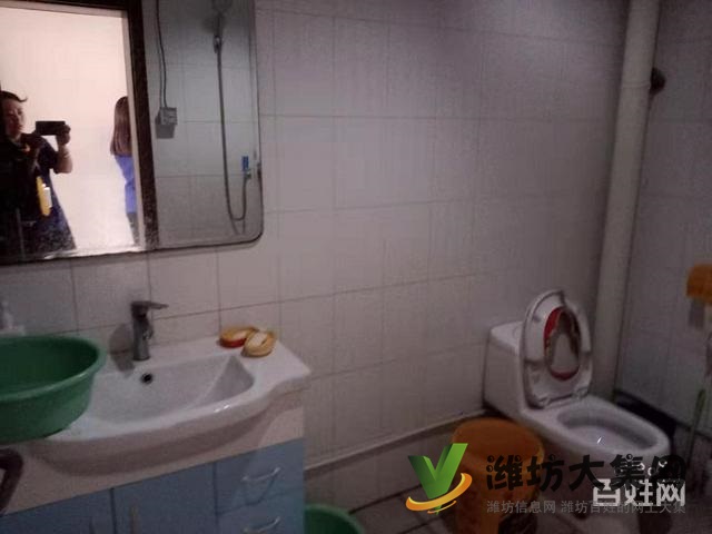 急售! 泉子巷自住房裝修精美交通便利 學(xué)區(qū)房