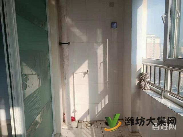 海龍學(xué)區(qū)房 三合春城 精裝修三室兩廳送倉(cāng)庫(kù)