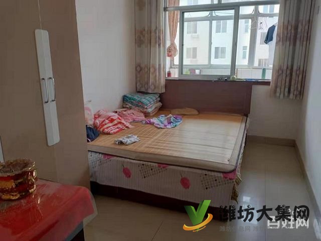 急售! 泉子巷自住房裝修精美交通便利 學(xué)區(qū)房