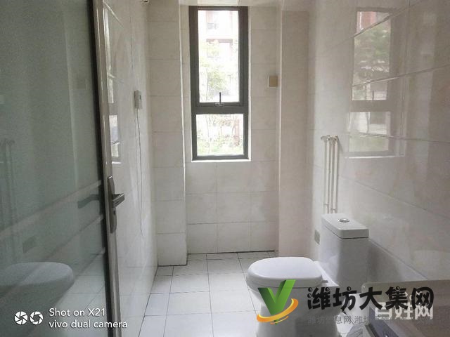 安丘一中學(xué)校緊鄰 尚水名邸一樓帶院 精裝拎包入住三