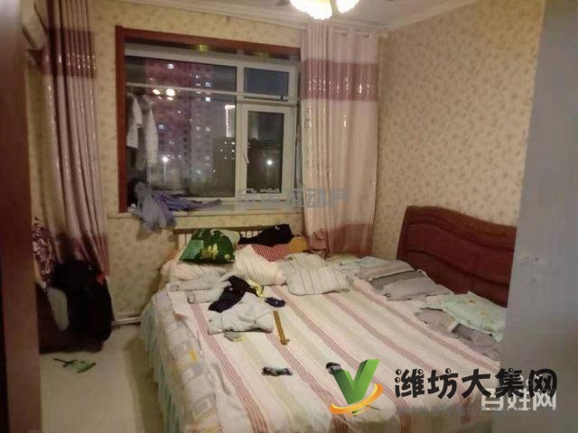 緊鄰華僑學校 清水嘉苑 130平三室好房 精裝 送車位儲藏室