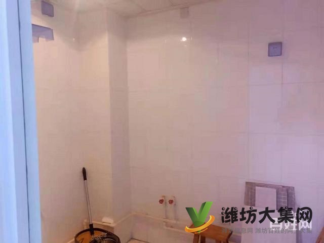 海龍學(xué)區(qū)房 三合春城 精裝修三室兩廳送倉(cāng)庫(kù)