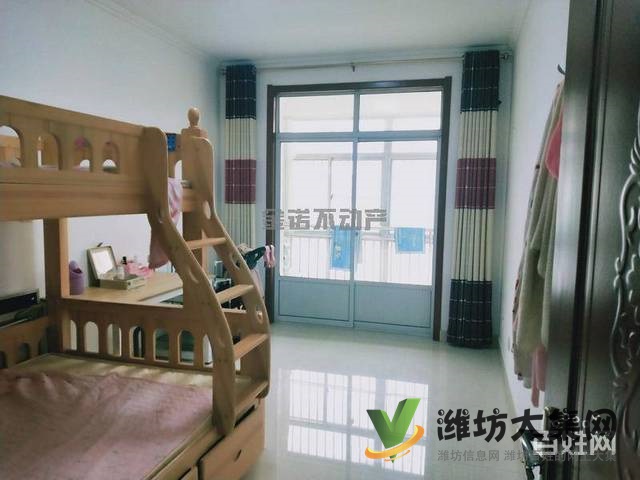 巴龍國際北區3室5樓136平 精裝修家具家電齊全拎包入住