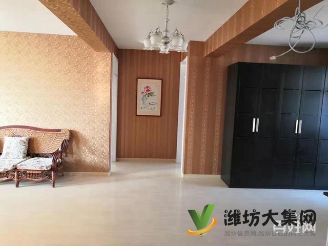 車(chē)站南青年路精裝3室 客廳朝陽(yáng) 干凈150平139