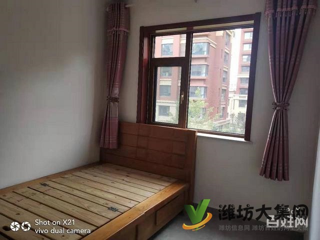 領(lǐng)世新城 普通住宅3室2廳 簡單裝修