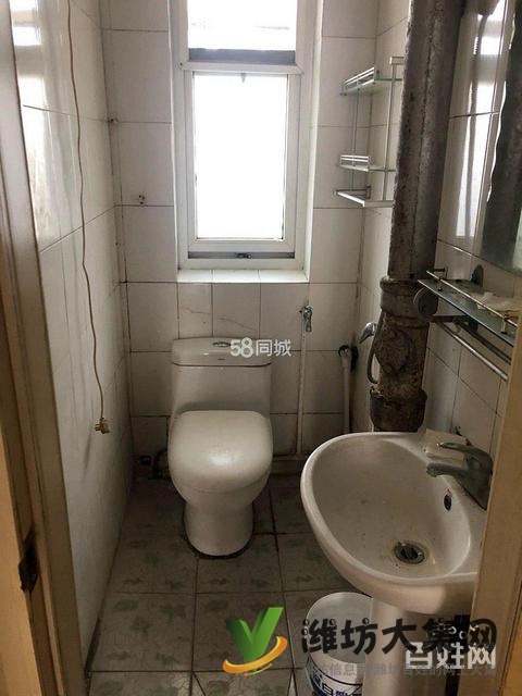 一樓帶院外開門 奧文國(guó)際城南 鋼廠宿舍 2室齊全