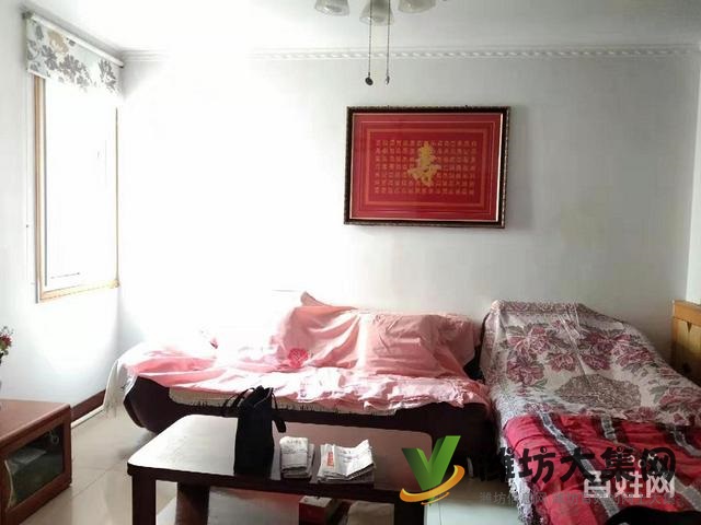 低樓層99平三室兩廳精裝 百匯市場近房主急售看房方便