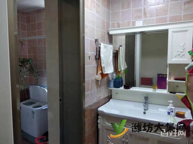 {快租免費尋址}濰城北宮街金碧廣場精裝美容店出租