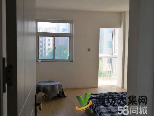 鳳凰太陽城C區(qū)8號樓2單元402