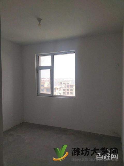 凡爾賽麗都 115平3室2廳60萬(wàn) 急售急售