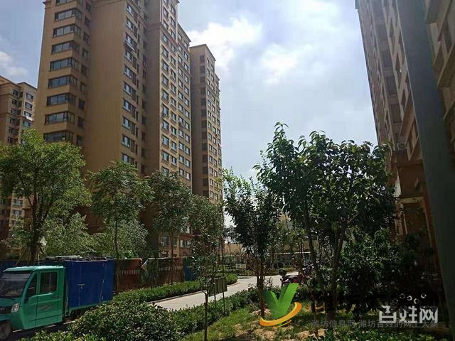 圣菲漫步近134平大三室，客廳帶窗，吐血價 豪德，