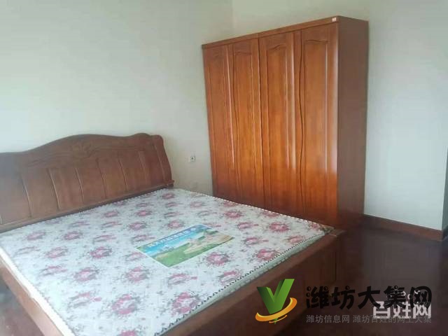 恒大翡翠華庭 精裝修3室2廳146平配置齊全干凈