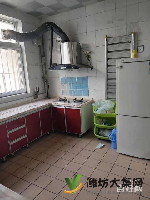 安順小區精裝三室鄰近東風街,空調兩部,家電齊全,急