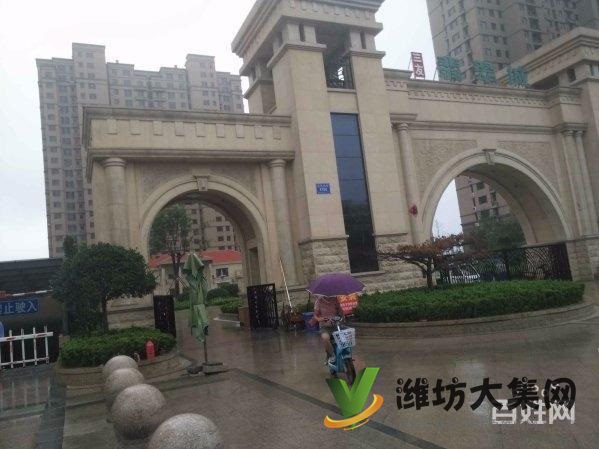 福樂(lè)多對(duì)面三友翡翠城精裝修三房?jī)蓮d家電家具齊全僅租12085