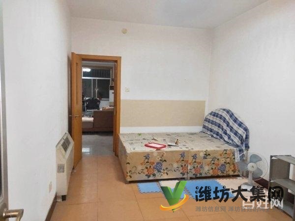 一實小近佳樂家 城市經(jīng)典旁 帶車庫有地下室 家具家