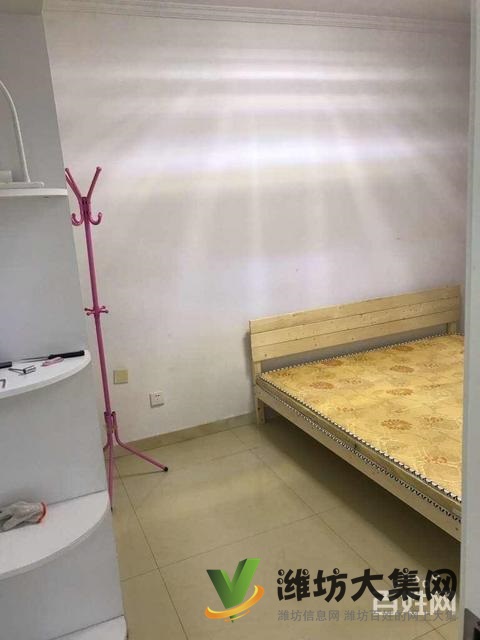 萬(wàn)合華庭精裝修兩室出租