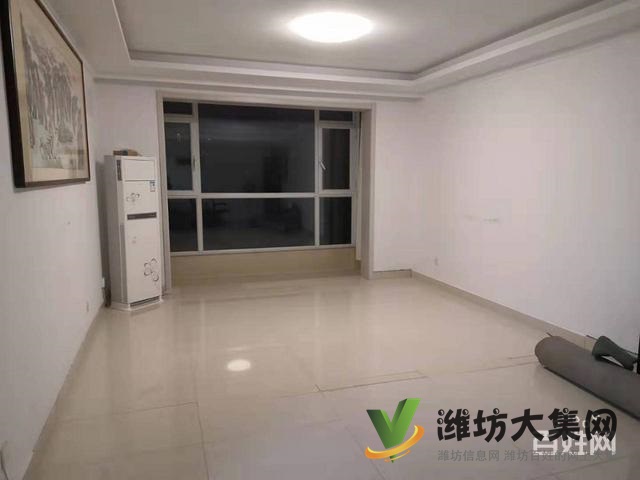 港苑新空間2室簡裝家具齊全1.1萬/年