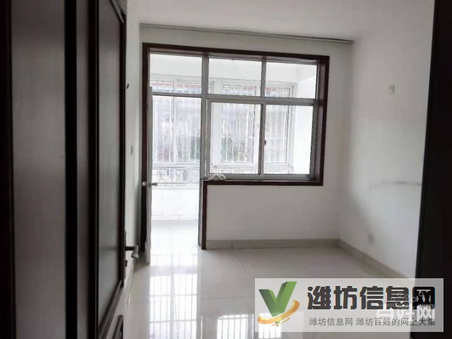 美林景苑多層一樓三室朝陽(yáng)戶型超大陽(yáng)臺(tái)送車庫(kù)