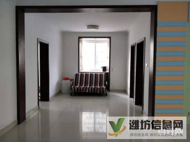 美林景苑多層一樓三室朝陽(yáng)戶型超大陽(yáng)臺(tái)送車庫(kù)