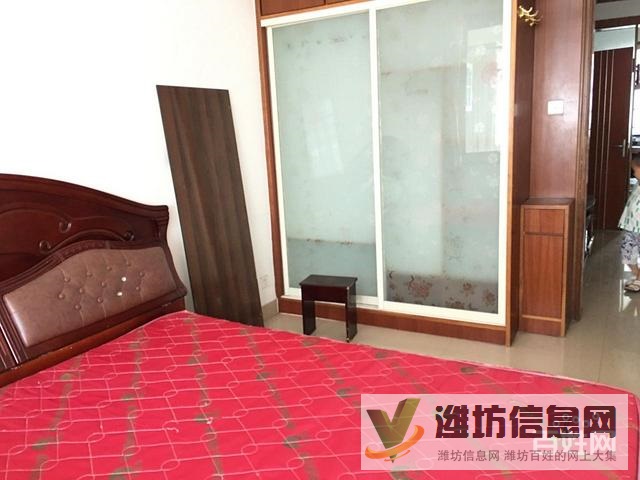 四季花園,多層黃 金三樓!精裝修送儲藏室!實驗學