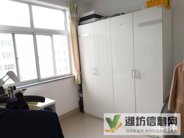 家樂花園,帶車庫,多層三樓,精致裝修,三室兩廳。