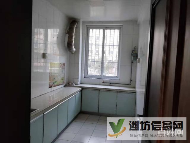 美林景苑多層一樓三室朝陽(yáng)戶型超大陽(yáng)臺(tái)送車庫(kù)