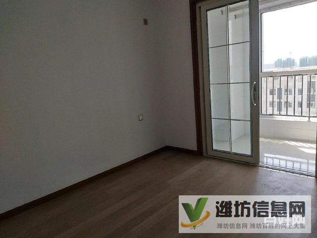 市府廣場(chǎng)近紫瑞園樓中間樓層