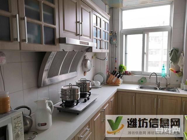 家樂花園,帶車庫,多層三樓,精致裝修,三室兩廳。