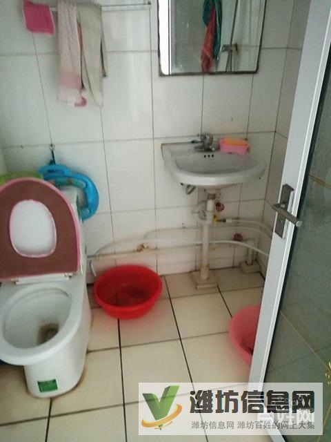 金地太陽 城 90平方 精裝三室 倉庫 僅售39萬