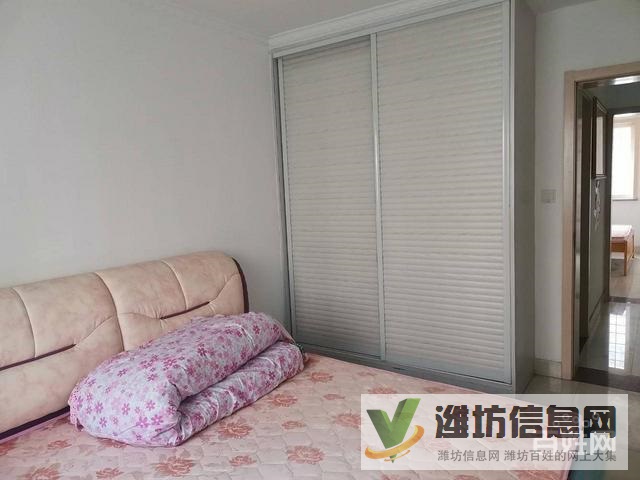 外國(guó)語(yǔ)學(xué) 區(qū) 精裝 送車庫(kù) 一樓帶院 全明戶型 拎