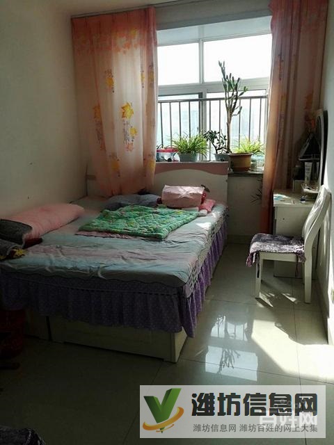 金地太陽 城 90平方 精裝三室 倉庫 僅售39萬