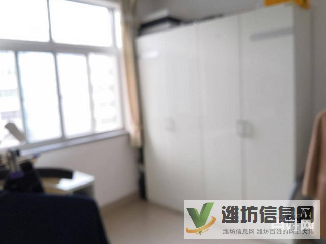 家樂花園,帶車庫,多層三樓,精致裝修,三室兩廳。