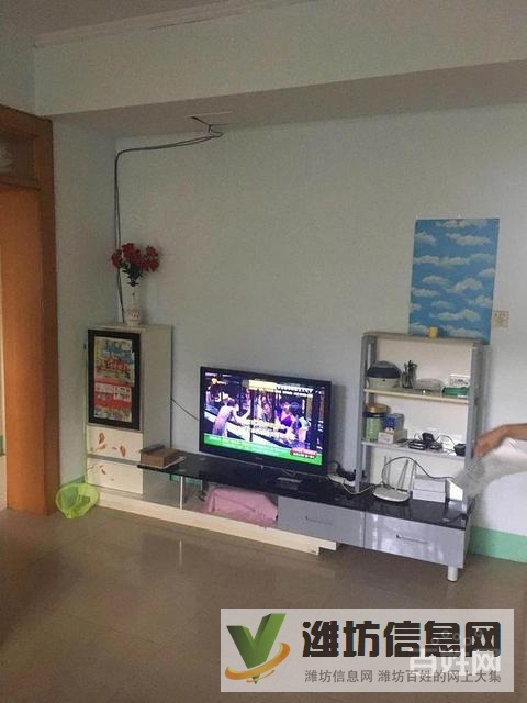 商業村近 多層一樓三室朝陽 單位房實際面積120平 急售可議