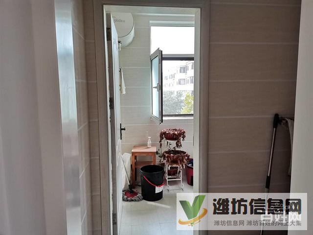 世紀(jì)學(xué)校旁巨能華府精裝好房140平加贈送精裝短住贈