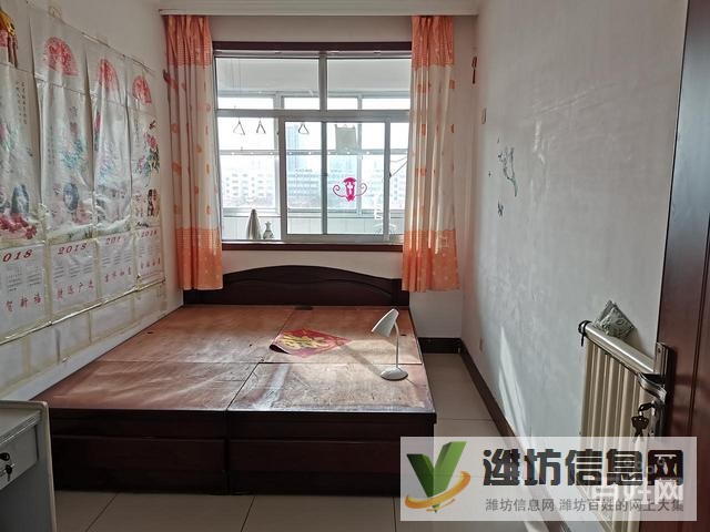 韓家村商業(yè)街,三室兩廳精裝修,家具家電齊全,拎包入住