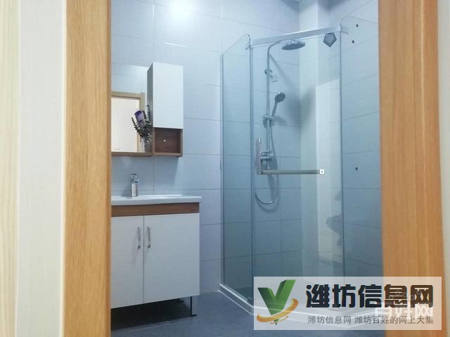 福樂多對(duì)面三友翡翠城精裝修三房兩廳家電家具齊全僅租12085