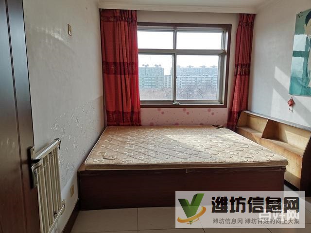 韓家村商業(yè)街,三室兩廳精裝修,家具家電齊全,拎包入住