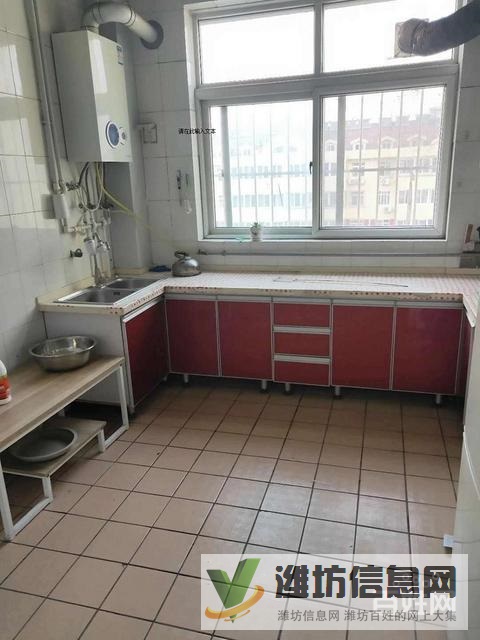 安順小區精裝三室鄰近東風街,空調兩部,家電齊全,急