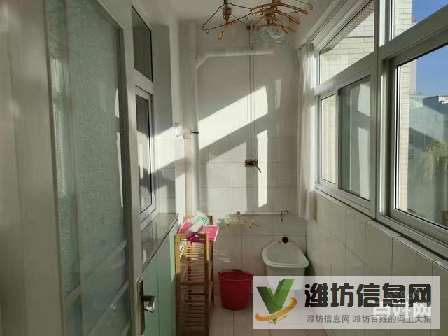 佳樂家近二樓出租精裝修家具家電齊全,拎包入住