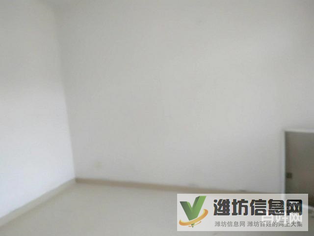 水木菁華,簡(jiǎn)單裝修,兩室兩廳,僅售30萬(wàn)。