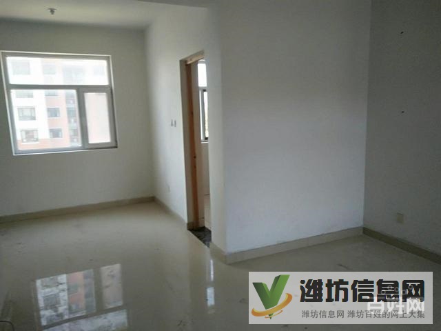 水木菁華,簡(jiǎn)單裝修,兩室兩廳,僅售30萬(wàn)。