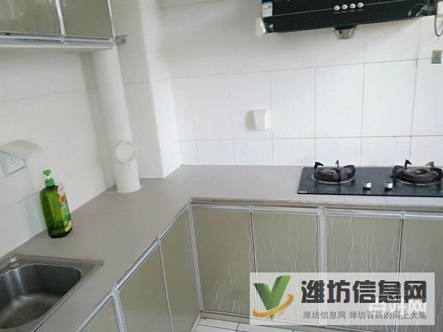 水木菁華,簡(jiǎn)單裝修,兩室兩廳,僅售30萬(wàn)。