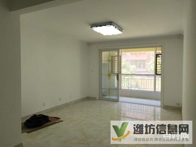 北苑學校近,現(xiàn)房三室,氧吧社區(qū),綠化率高,成熟小區(qū),特價出售