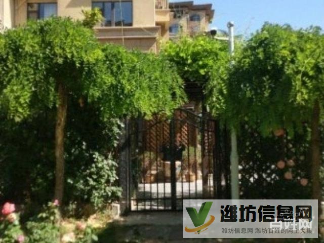 北苑學校近,現(xiàn)房三室,氧吧社區(qū),綠化率高,成熟小區(qū),特價出售